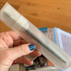 NIB Mary Kay Eye Crease Makeup Brush